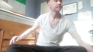I Love Putting On A Show As A Slut Online — gagging solo gay porn HD