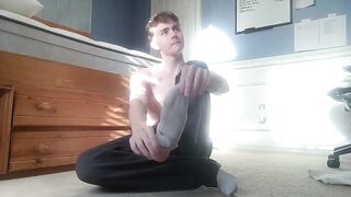 I Love Putting On A Show As A Slut Online — gagging solo gay porn HD