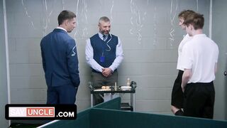 Twinks get monster daddy dicks in freeuse cum bath
