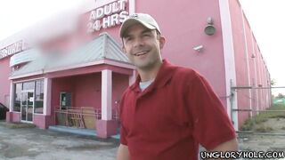 Tucker Scott deepthroats Lance Howard’s fat cock in glory hole raw sucking