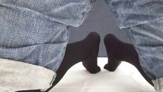 Boy daughter jeans leaked pee while fingering electric massager