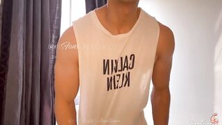 Hot muscle boy veiny and sweaty in the sun solo muscle worship