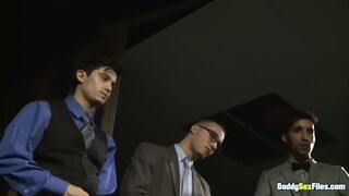 Daddysex orgy Brock Rustin JD Ryder big load messy cum on knees