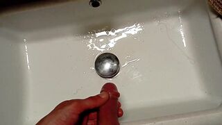 Giant dick overflowed by massive cumshot cleaned up before daddy sees