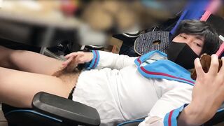 Uniformed twink strokes to huge cum while gazing at gay close up fantasy