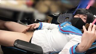 Uniformed twink strokes to huge cum while gazing at gay close up fantasy
