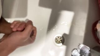 Asian twink’s massive load explodes in slow motion