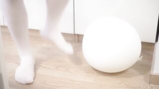 White Sox Boy 7 stepped on balloon and flipped his fat feet to cum