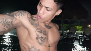 Latino muscle boy Lucian Reed destroys with his gushing hot body