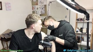 Tattoo artist gets throat fucked slurping thick ass till messy cumshot