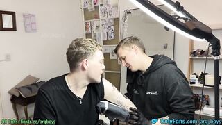 Tattoo artist gets throat fucked slurping thick ass till messy cumshot