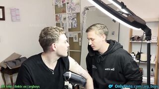 Tattoo artist gets throat fucked slurping thick ass till messy cumshot