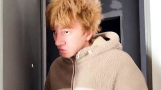 Straight guy walks in to find twink student alone gets mouth and ass stuffed with big dick