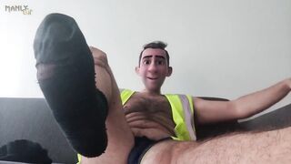 Dad’s belly devours me whole after shrinking potion turns me tiny