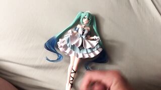 Hatsune Miku gets destroyed with a big gay cumshot from a huge cock