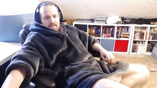 Dirty talking while cumming in red underwear euro solo jerk off