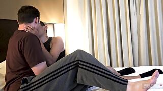 Dominate daddy Kirk Ryner makes petite twink Leo Valentino ride like a good boy