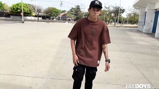 Teen latin Tayron Ortega huge dick handjob destroyed by hungry fist