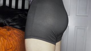 Straight guy reveals his huge bubble butt in POV solo fuck