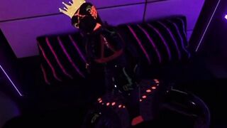 Sneck's steaming latex outfit gets wrecked in VRChat ERP