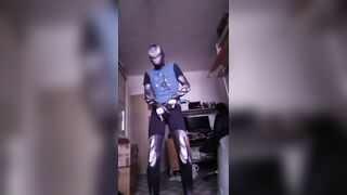 Venom surprises you with his HUGE cumshot in suit cosplay