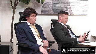 Straight Derek Kage Caught Jerking Off Fucks Coworker Cristiano Bareback