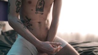Big dick edge until cumshot ruins my morning wood jacking