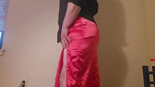 Big booty TRAP secretary leashed in handcuffs strapped to cock