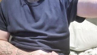 Scruffy bearded hunk wrecked in sloppy solo session