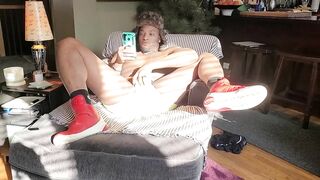 Nike shoes make Kennie Jai gush his huge BBc cum right in his red sneakers