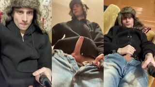 Guy gushes thick cum upside down on jacket in black gay solo session