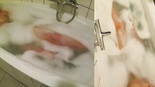 Wet mesh torture in euro bathtub cum dripping solo