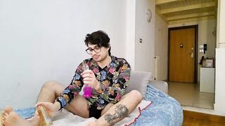 Italian twink gets his feet wrecked by massive dildo until cum drips thick ropes