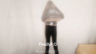 Gay latex catsuit mansturbates with mini vacuum bag