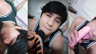 Llegas cansado del trabajo y tu novio te quita el estrés con una mamada que te destruye