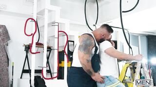 Kinkoer Beckons Alex Marte raw gay construction sex with rimming and foot play