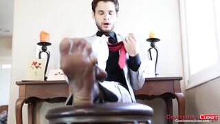 Gentlemen's Closet destroyed by rough feet rubbing big cocks