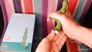 Satisfyer plug 2 plugged and pulsing straight guy first time anal gay unboxing