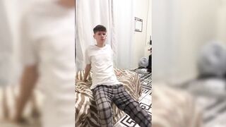 Skinny Twink Ass Up Gushes Cum Floods Bed N Mirror
