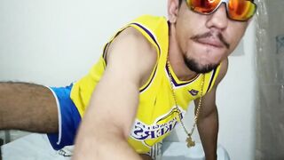 Macho gay punheta solo cum shot latino amateur HD