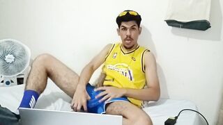 Macho gay punheta solo cum shot latino amateur HD