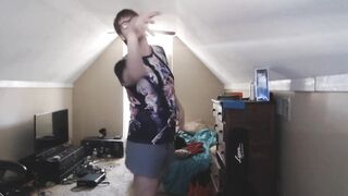 Teen dancer gets drenched twerking for 80k views gay porn hub