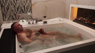 Wet Hairy Muscle Stud Masturbates in Luxury Jacuzzi Big Load