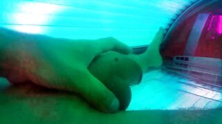Big white cock bursting in tanning bed squirt messy solo play