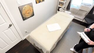 French guy gets hard during stretching seduced his masseur raw massage sex