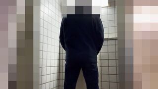 Married Japanese salaryman wanks in toilet glutting thick cum all over his filthy hands during picnic