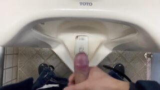 Married Japanese salaryman wanks in toilet glutting thick cum all over his filthy hands during picnic
