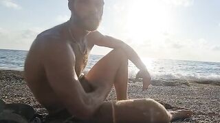 Biggest devon wrecked on the beach getting jacked raw