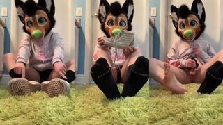 Furry nerd stripped bare his dirty socks while jerking off with lotion