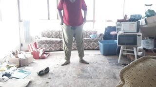 Hubby drowns wife’s panties and pants with gay piss